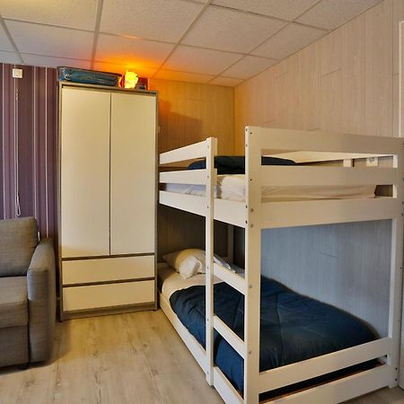 Chez Phil Hotel Робервил Екстериор снимка