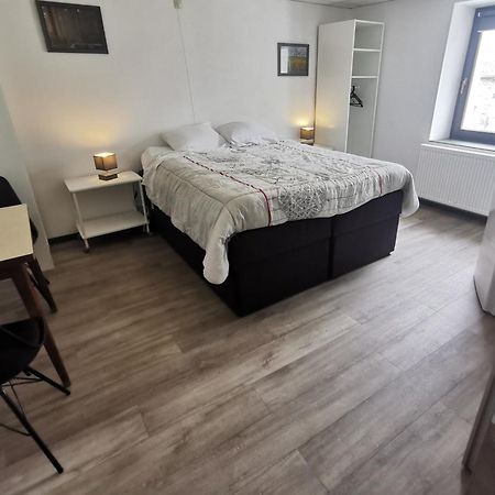 Chez Phil Hotel Робервил Екстериор снимка