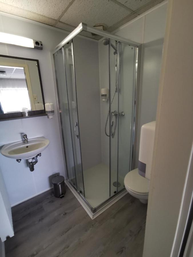Chez Phil Hotel Робервил Екстериор снимка
