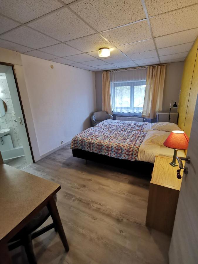 Chez Phil Hotel Робервил Екстериор снимка