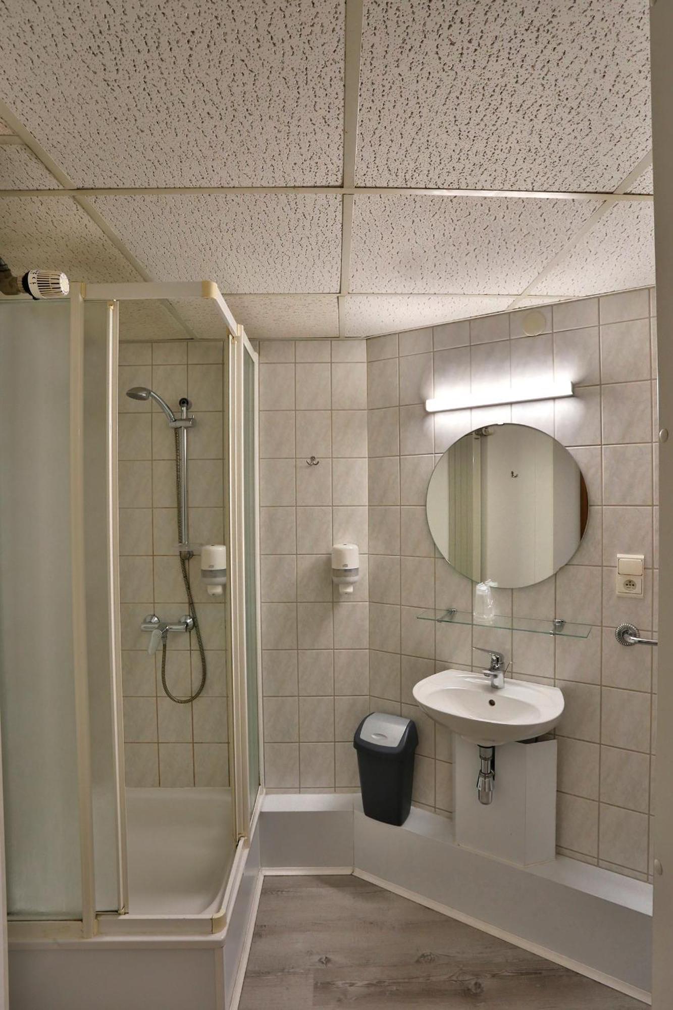 Chez Phil Hotel Робервил Екстериор снимка