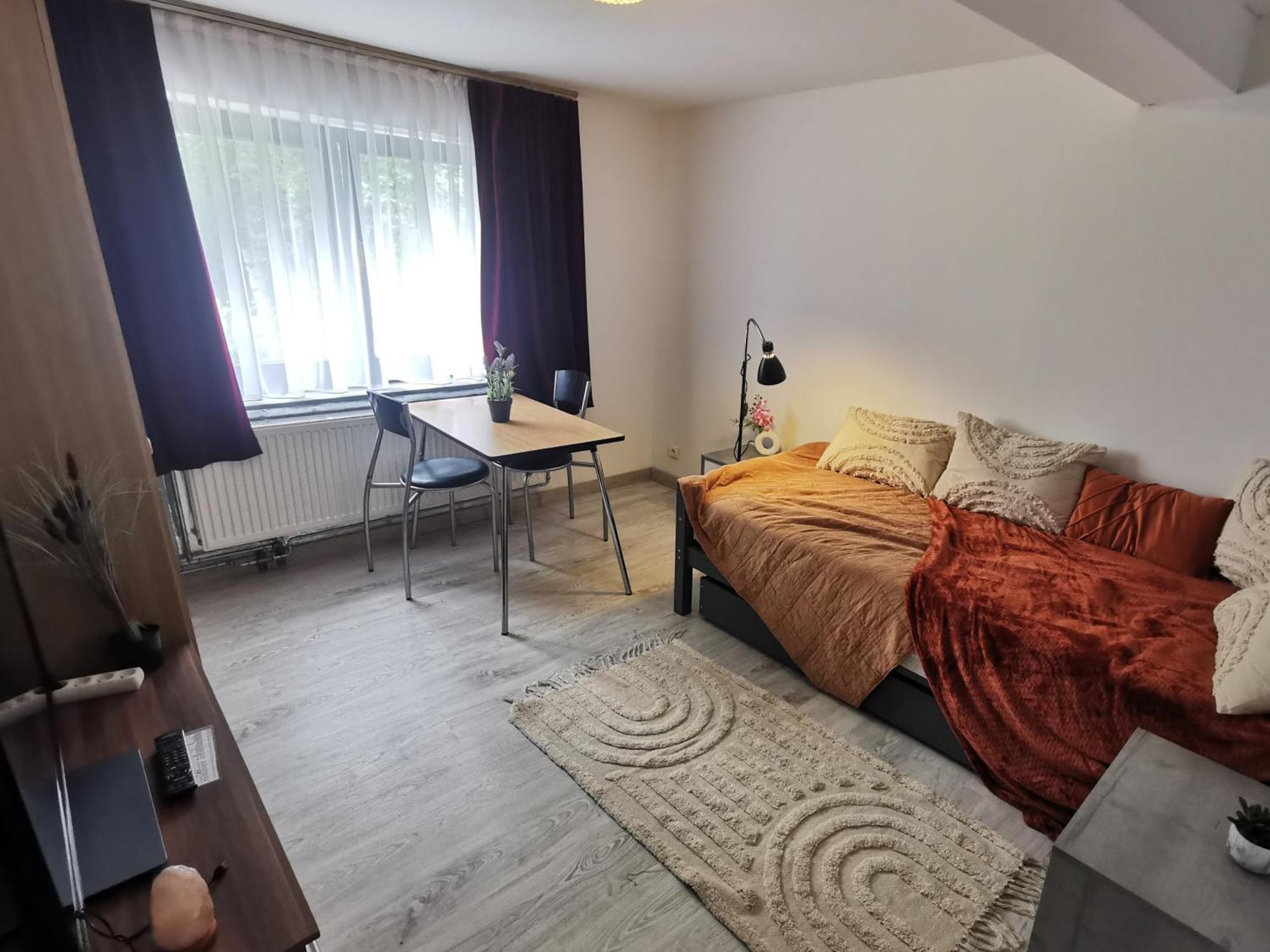 Chez Phil Hotel Робервил Екстериор снимка